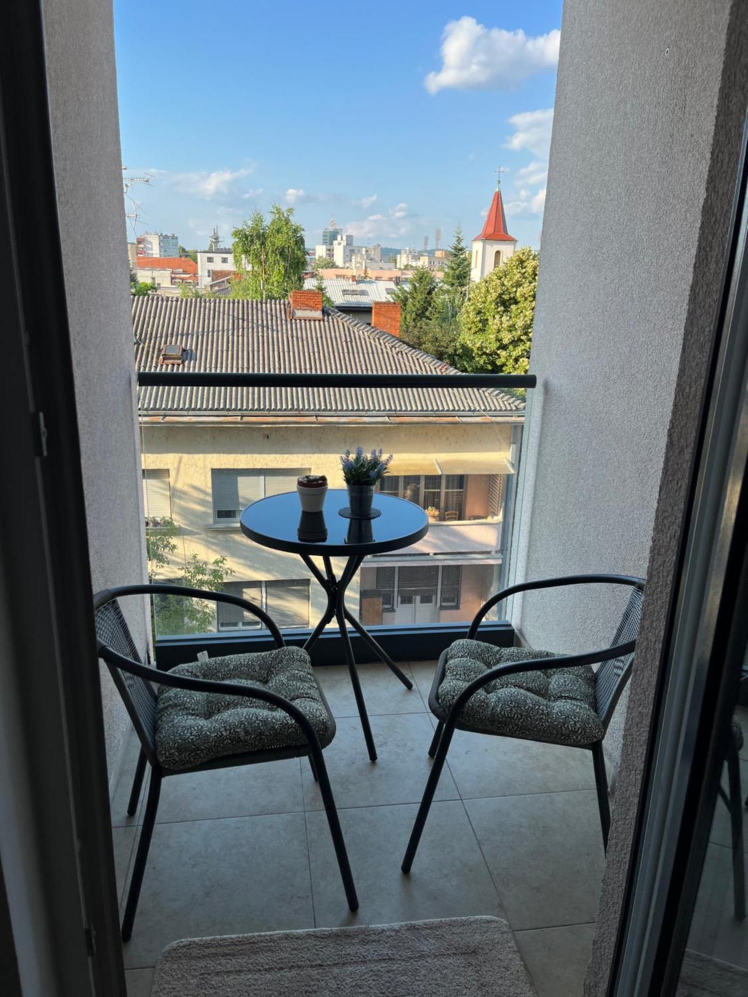 Apartmani Kastel Banja Luka Esterno foto
